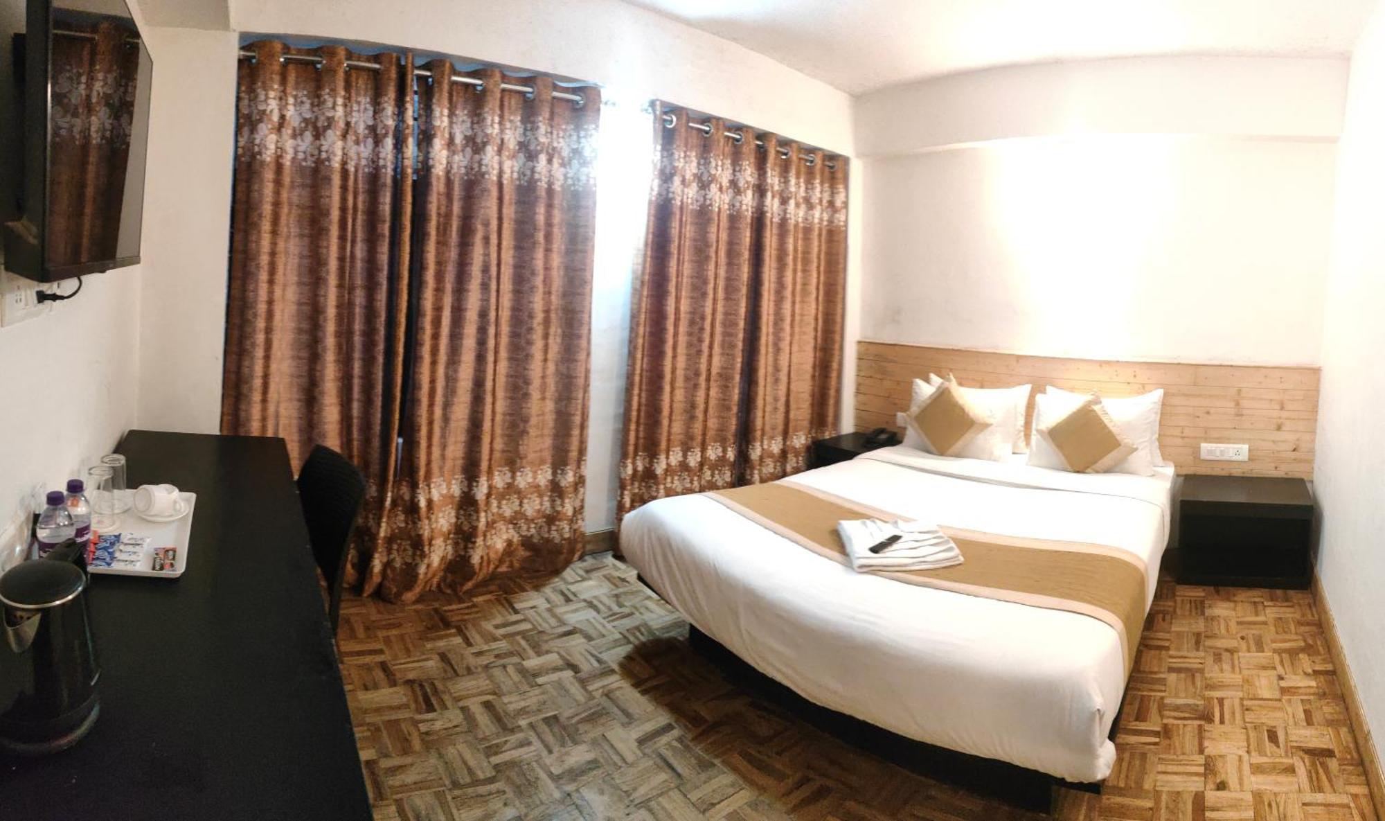 Cherrywood Suites & Spa By Easygorooms ดาร์จีลิง ภายนอก รูปภาพ