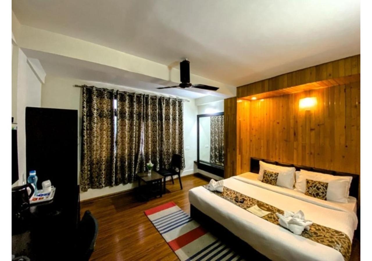 Cherrywood Suites & Spa By Easygorooms ดาร์จีลิง ภายนอก รูปภาพ